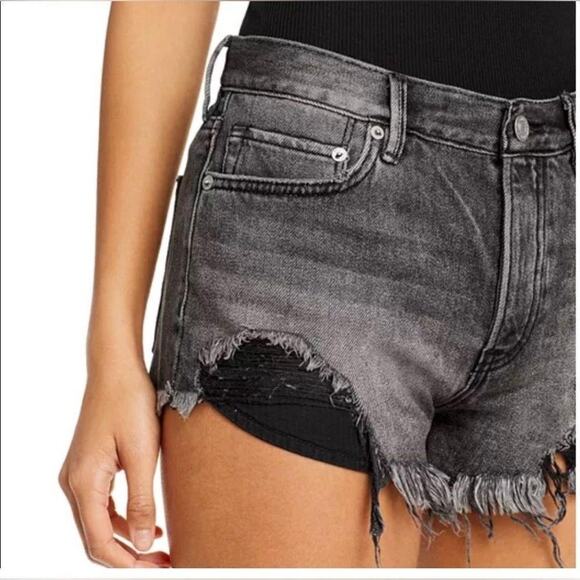 We The Free Loving Good Vibrations Cutoffs in Black Size 31 - Picture 3 of 8